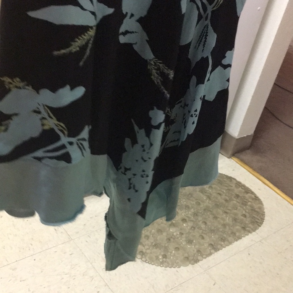 Dress - Picture 5 of 5
